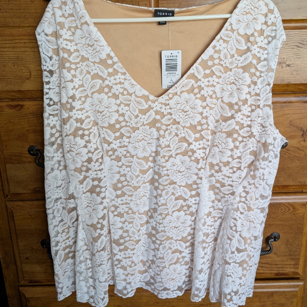 Torrid White Floral Lace Blouse